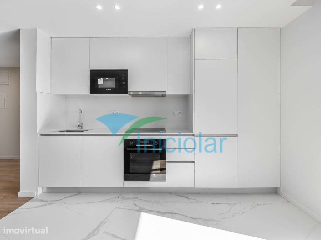 T1 Novo| Gueifães| Varanda| G. Fechada - Grande imagem: 2/12