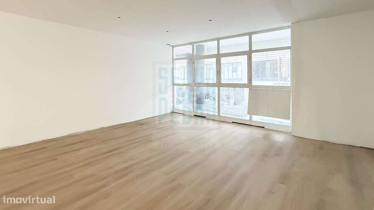 Apartamento T2+1 Centro de Paços de Ferreira-13