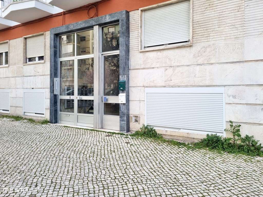 Espaço Comercial em Benfica, Lisboa | Oportunidade para Investiment...-9