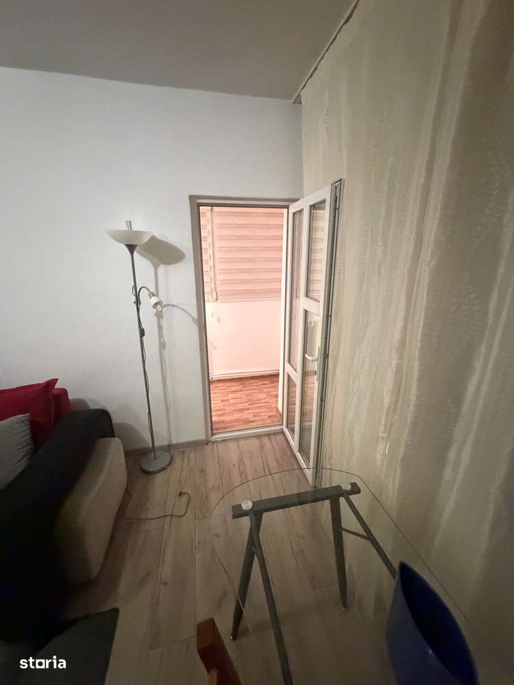 Vanzare Garsonieră - Imagine principală: 4/12