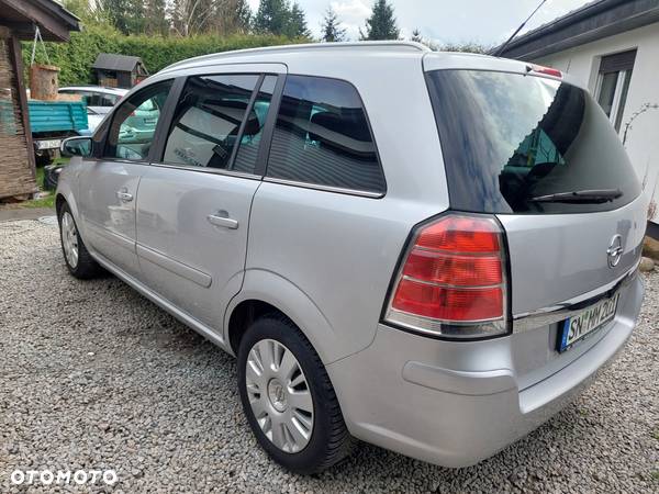 Opel Zafira 1.6 Cosmo - 3