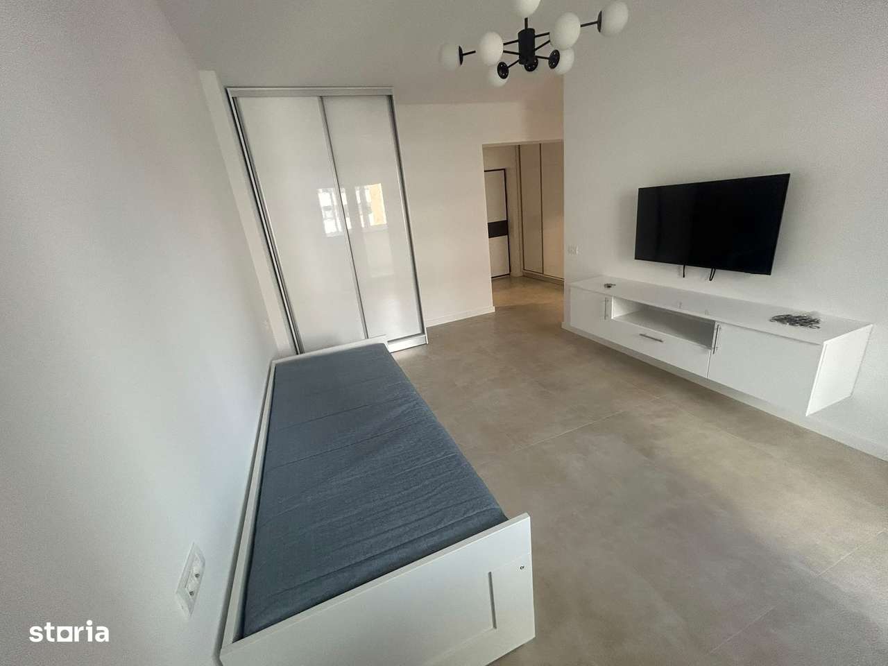 Garsoniera decomandata, metrou Berceni-1