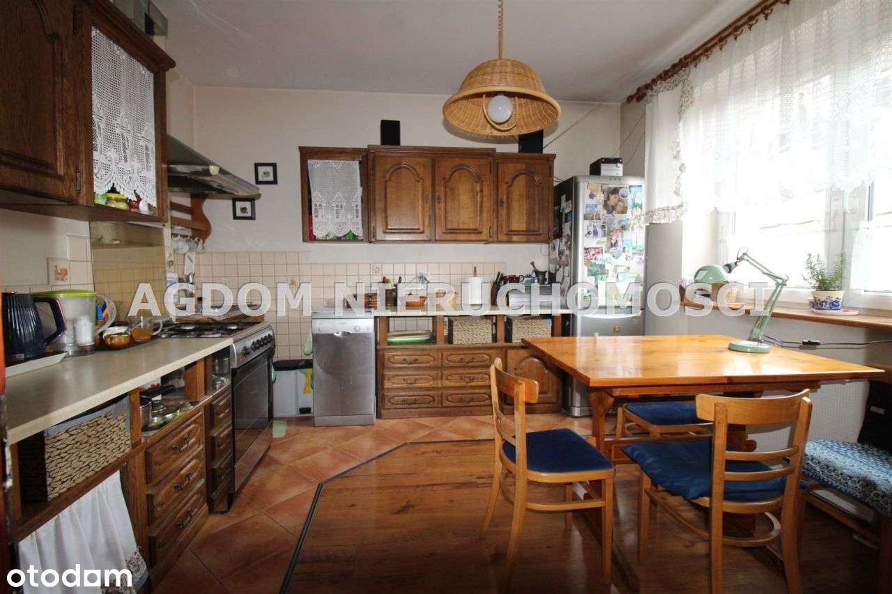 Dom z lokalem usługowym w Centrum Lipna - Pilnie-12