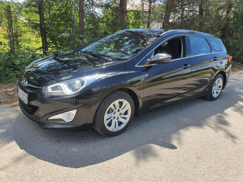 Hyundai i40 Kombi blue 1.6 Trend 2013