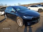 Tesla Model X - 5