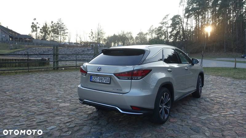 Lexus RX - 9