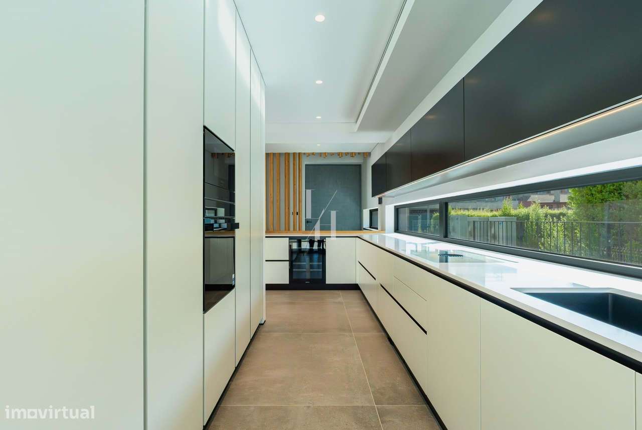 Moradia isolada T4+1 para venda em Vilamoura-5