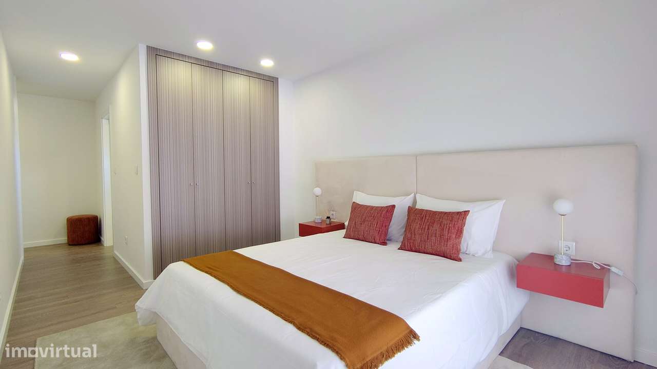 Último T3 de Último Piso, Garagem p/ 2 carros e Varanda | São João Ver-21