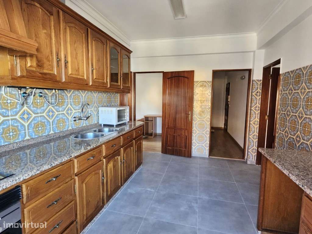 T1 - Remodelado - Caneças - Grande imagem: 3/9