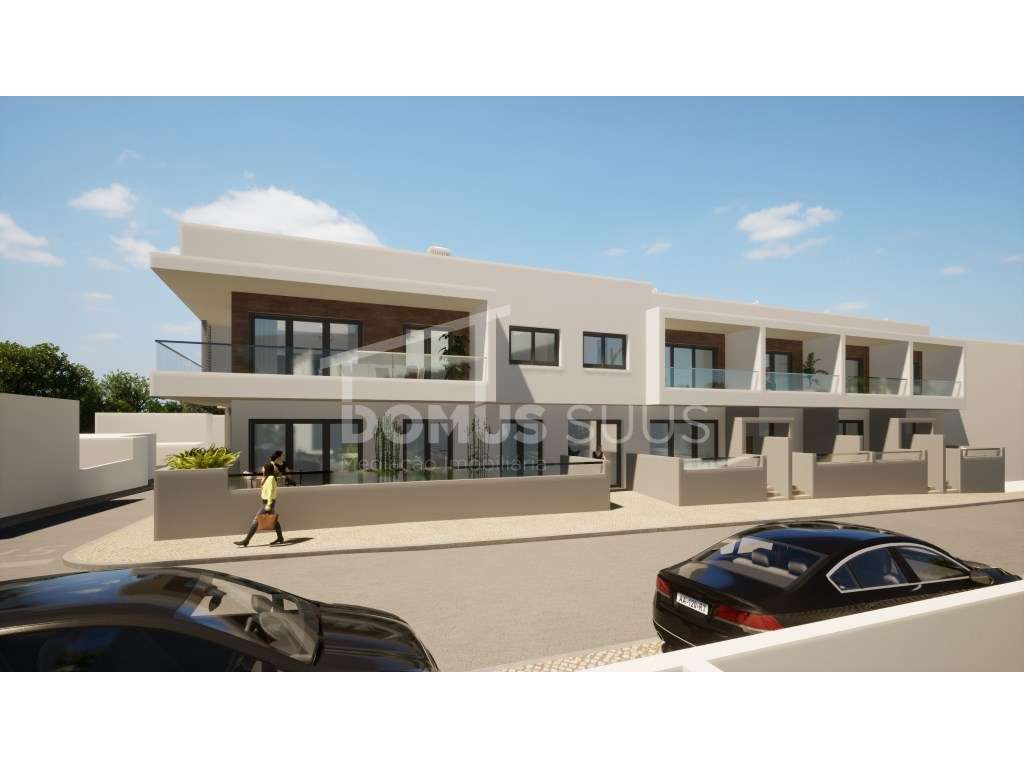 Moradia tipologia T3, inserida em condomínio fechado, a iniciar con... - Grande imagem: 4/9