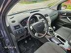 Ford Kuga 2.0 TDCi 2x4 Titanium - 30