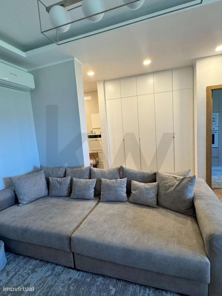 Linda a Velha - 1º Andar Remodelado, Mobilado e com Financiamento Gara-12