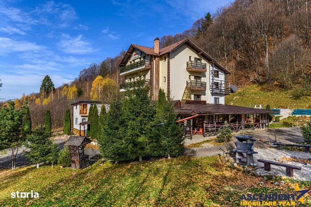 Pensiune+casa de vacanta,pe 3.600 mp teren,Rasnov, Brasov