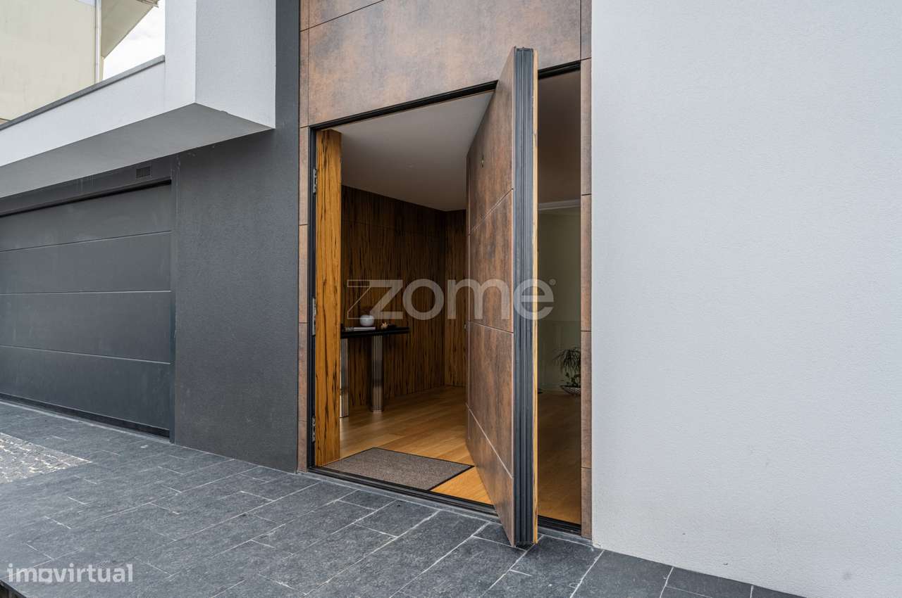 Moradia T4 com Piscina - Grande imagem: 2/60