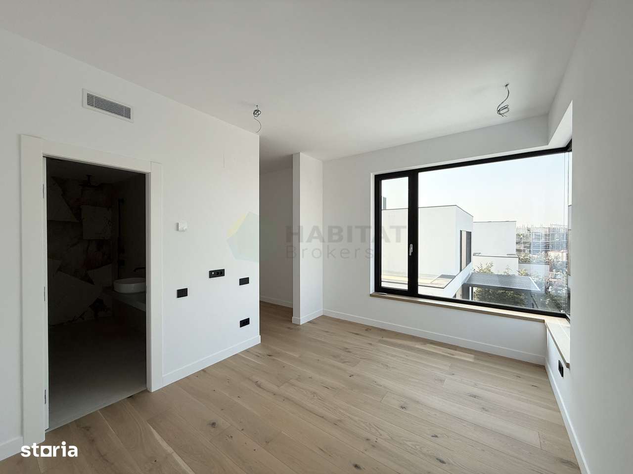 Vila tip duplex in Amber Forest, langa padure-16