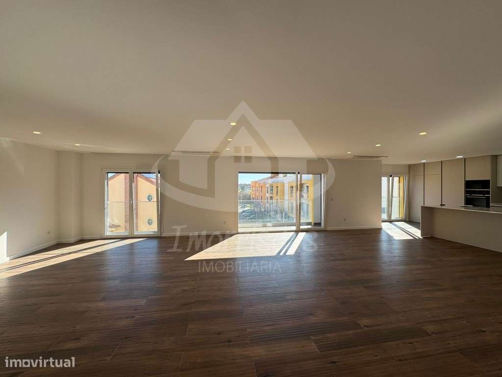 Apartamento T4 com 298 m², duplex com garagem e terraço em Alcochete - Grande imagem: 4/49