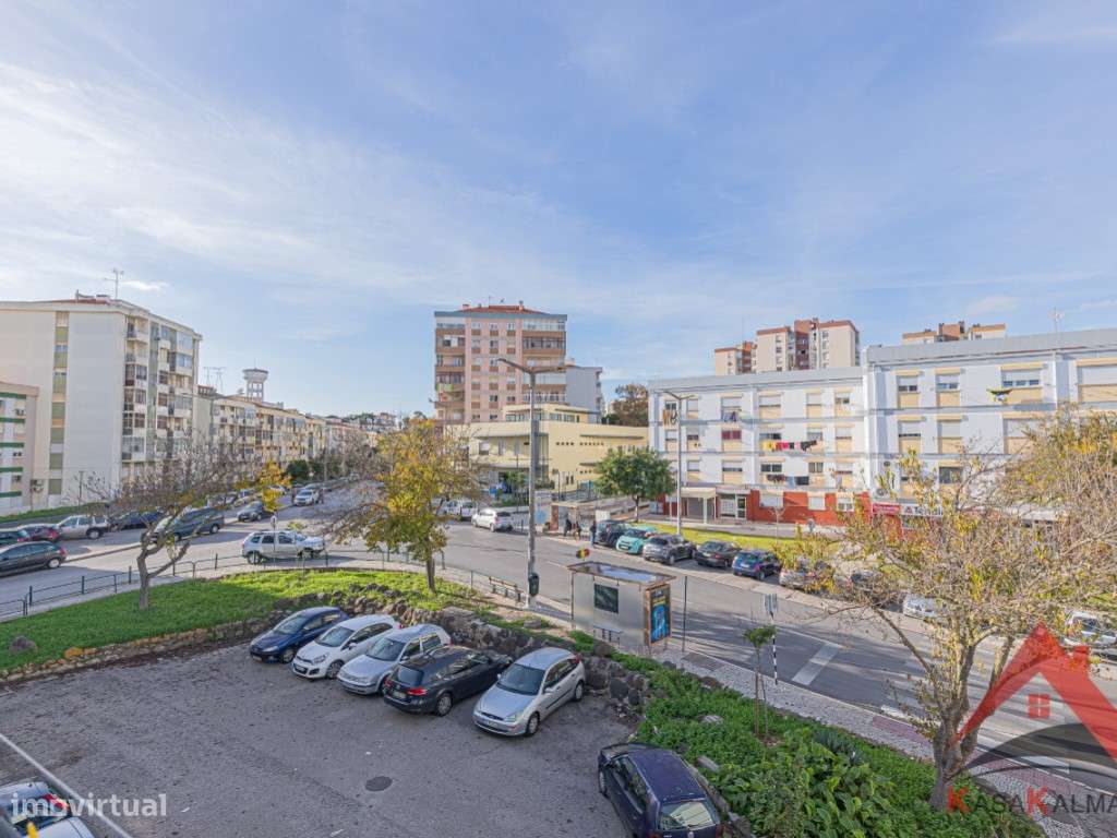 Venda conjunta de 2 apartamentos T1 - Miratejo-5