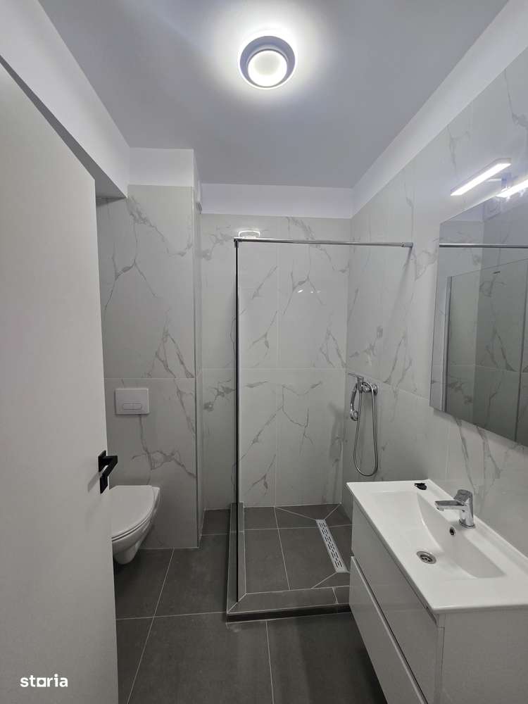 Apartament 2 camere Parcare | zona centrala | Bloc cu lift | - Imagine principală: 2/8