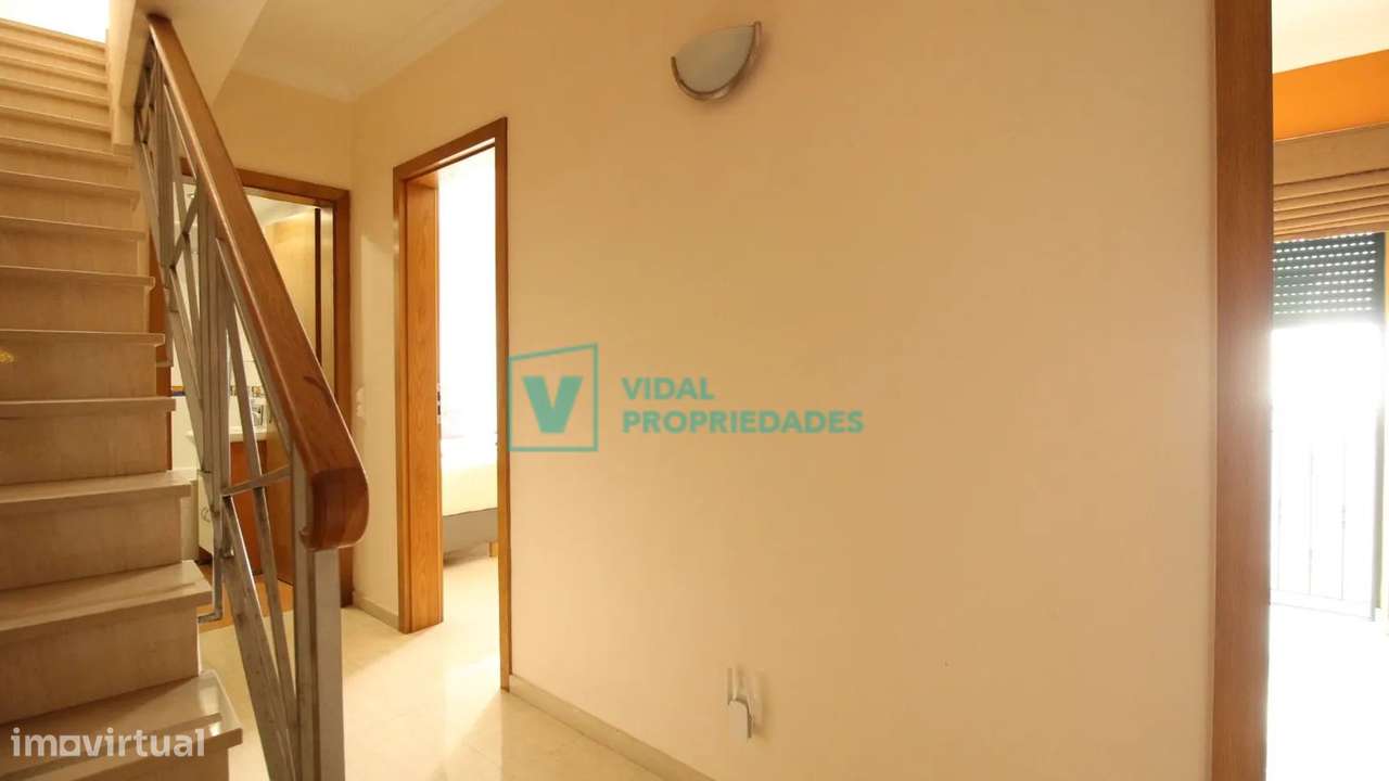 Moradia T2 com Terraço e Vista em centro de Lagos-14