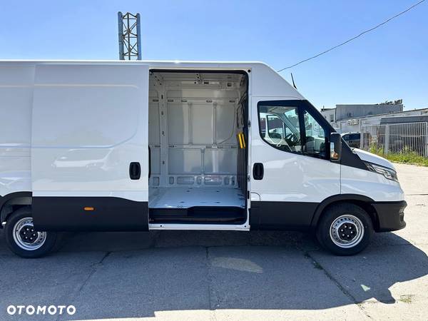 Iveco Daily 35S18V od ręki L4H2 16m3 - 3