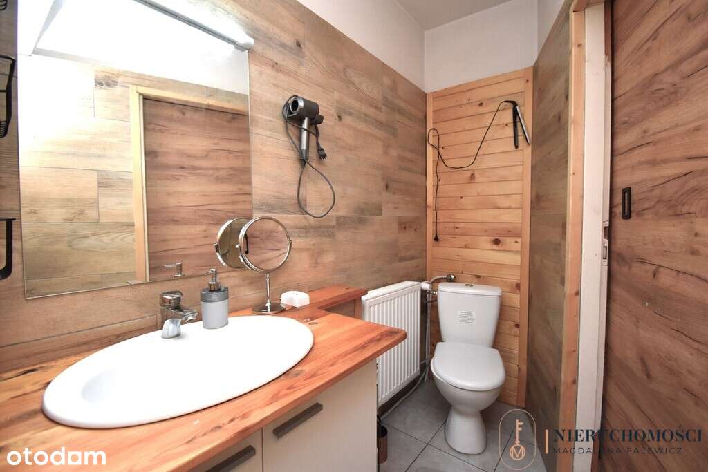 Hit! Urokliwy dom z potencjałem u podnóża gór!-7