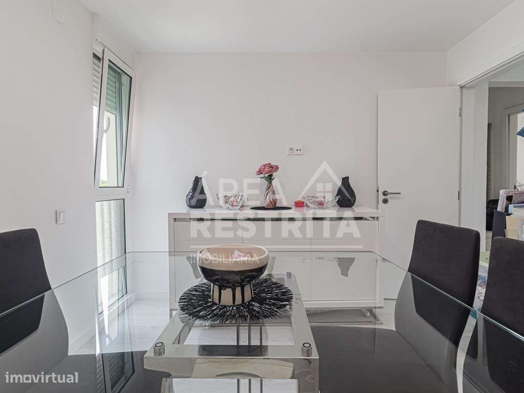 Apartamento T2+ 1 em Corroios.-14