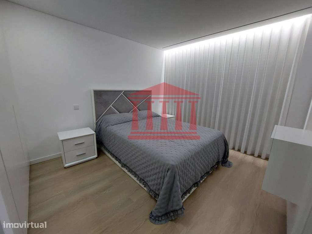 APARTAMENTO T3 C/ GARAGEM-11