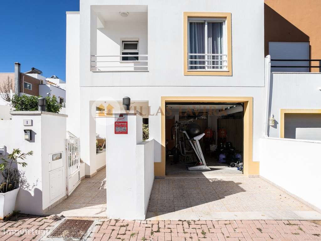 Moradia T4 - Com Vista Mar e Cidade - Topo- Urbanização Miramar-8