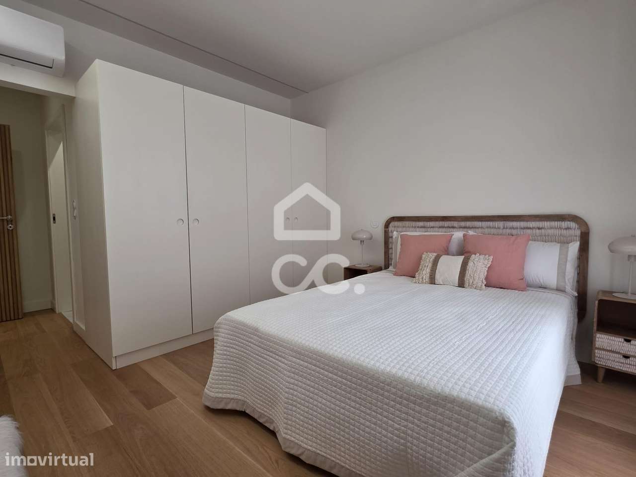 Apartamento T3 de Design Exclusivo no Coração da Baixa de Setúbal-13