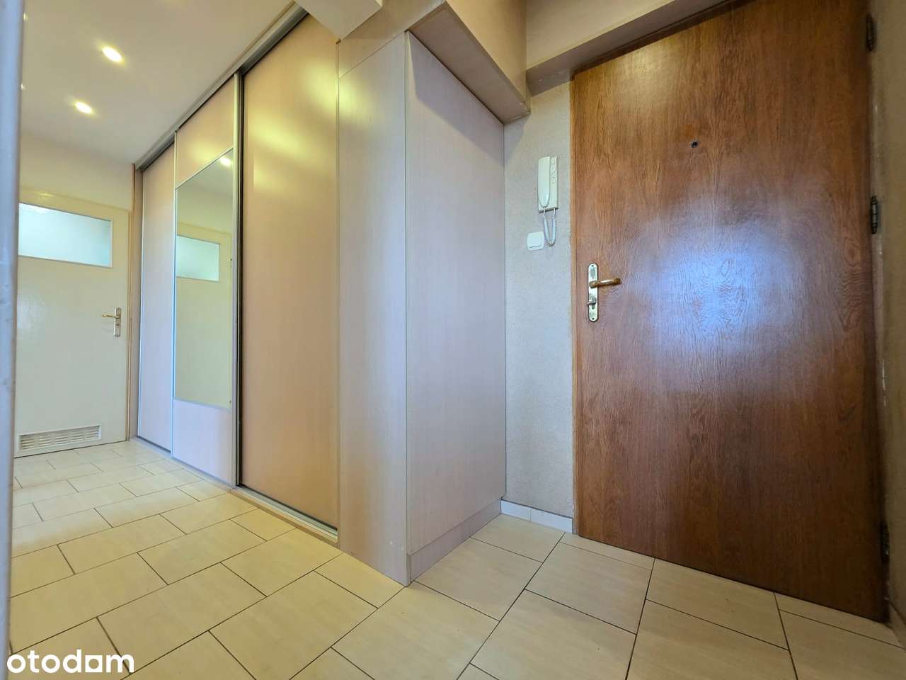 Centrum miasta tuż obok CH Plaza-5