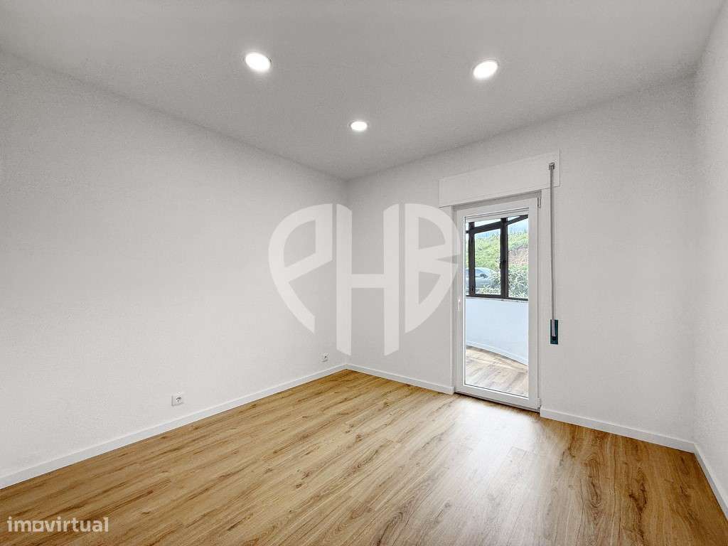 Apartamento T2 // Renovado - Santana / Sesimbra-9
