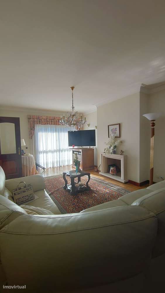 Moradia T4 com piscina e garagem em Perafita - Grande imagem: 3/35