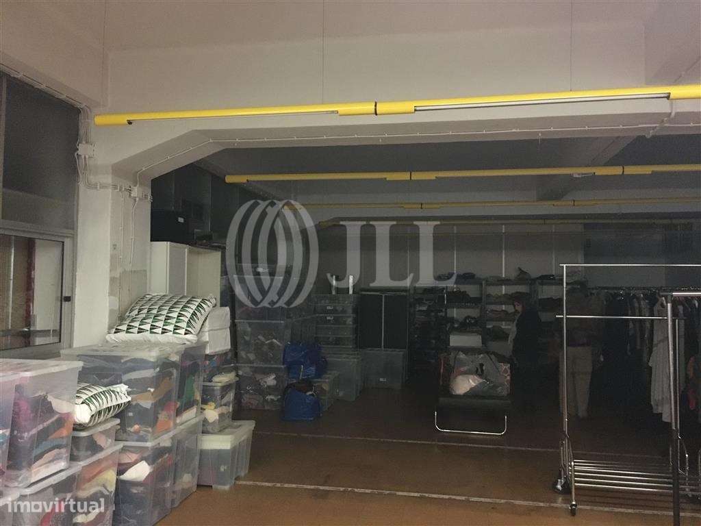 Loja com garagem no Lumiar, em Lisboa - Grande imagem: 4/6