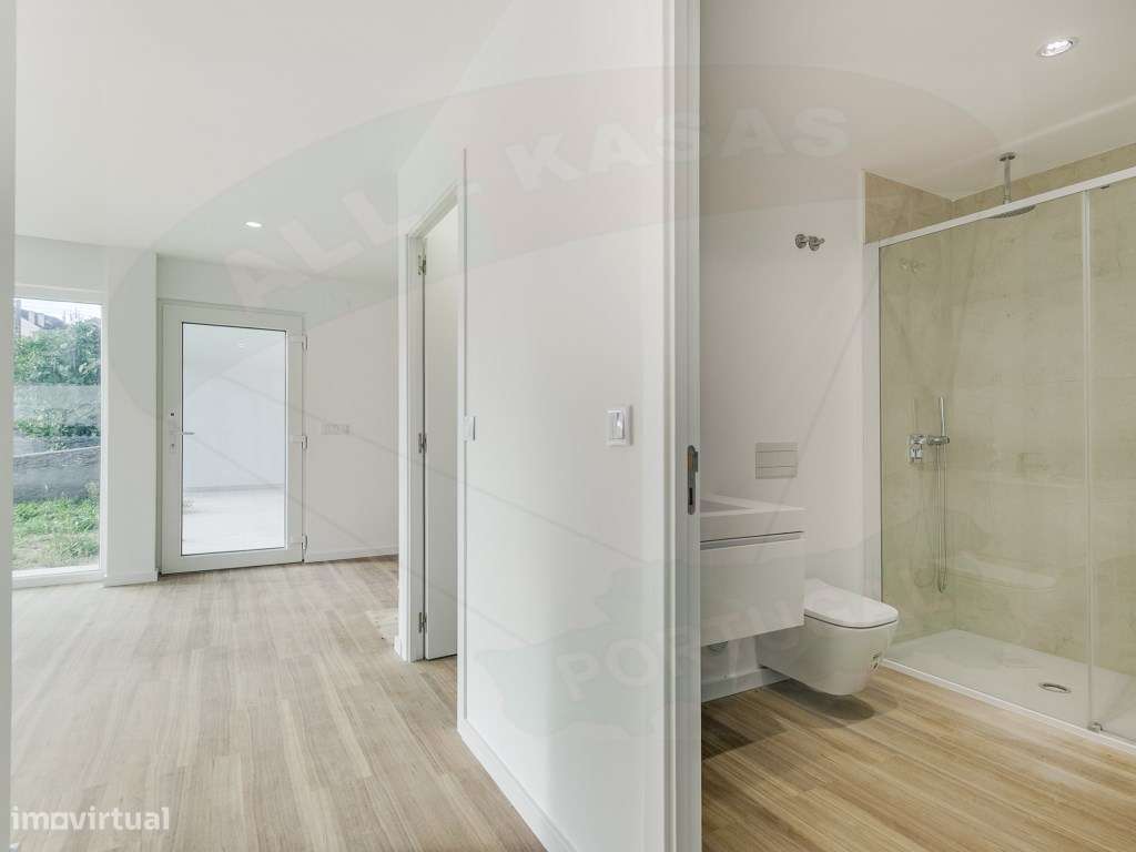 Moradia T3, a ESTREAR com Piscina em Famões, Odivelas: O seu Oásis!-37