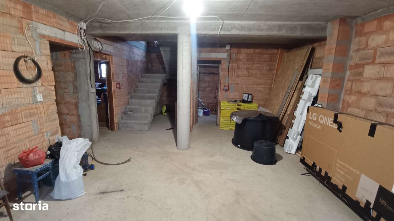 VILA CU 4 DORMITOARE MAGURA-4