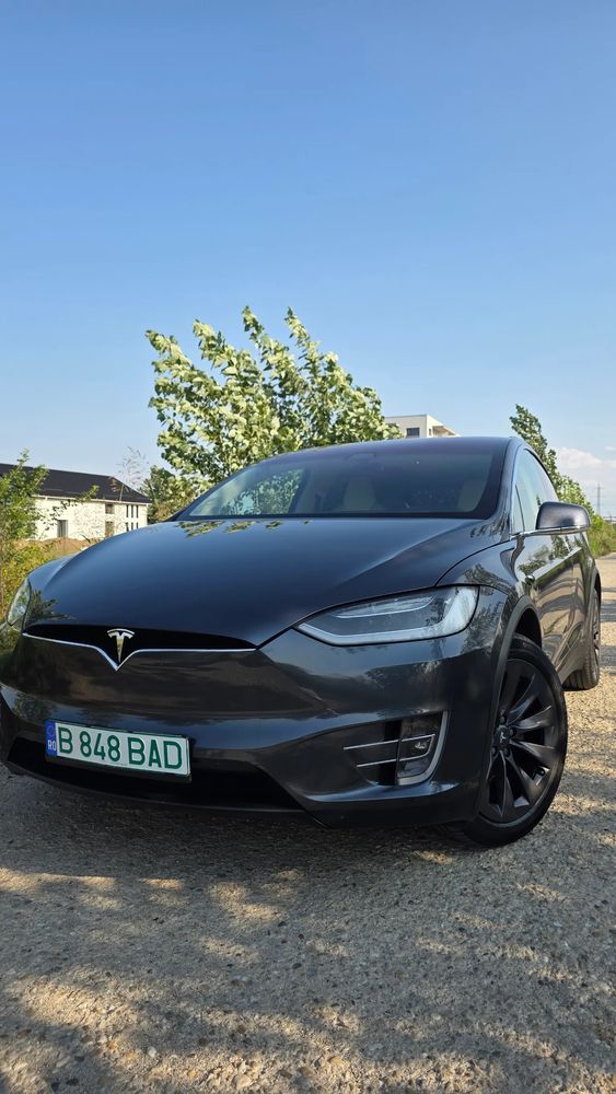 Tesla Model X 2018