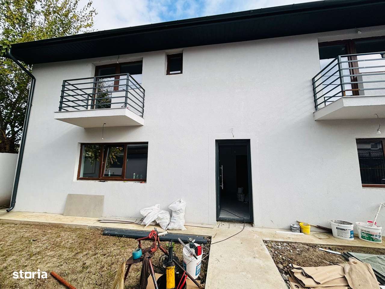 Casa de vanzare IN CENTRU comuna Berceni Ilfov - Imagine principală: 3/18