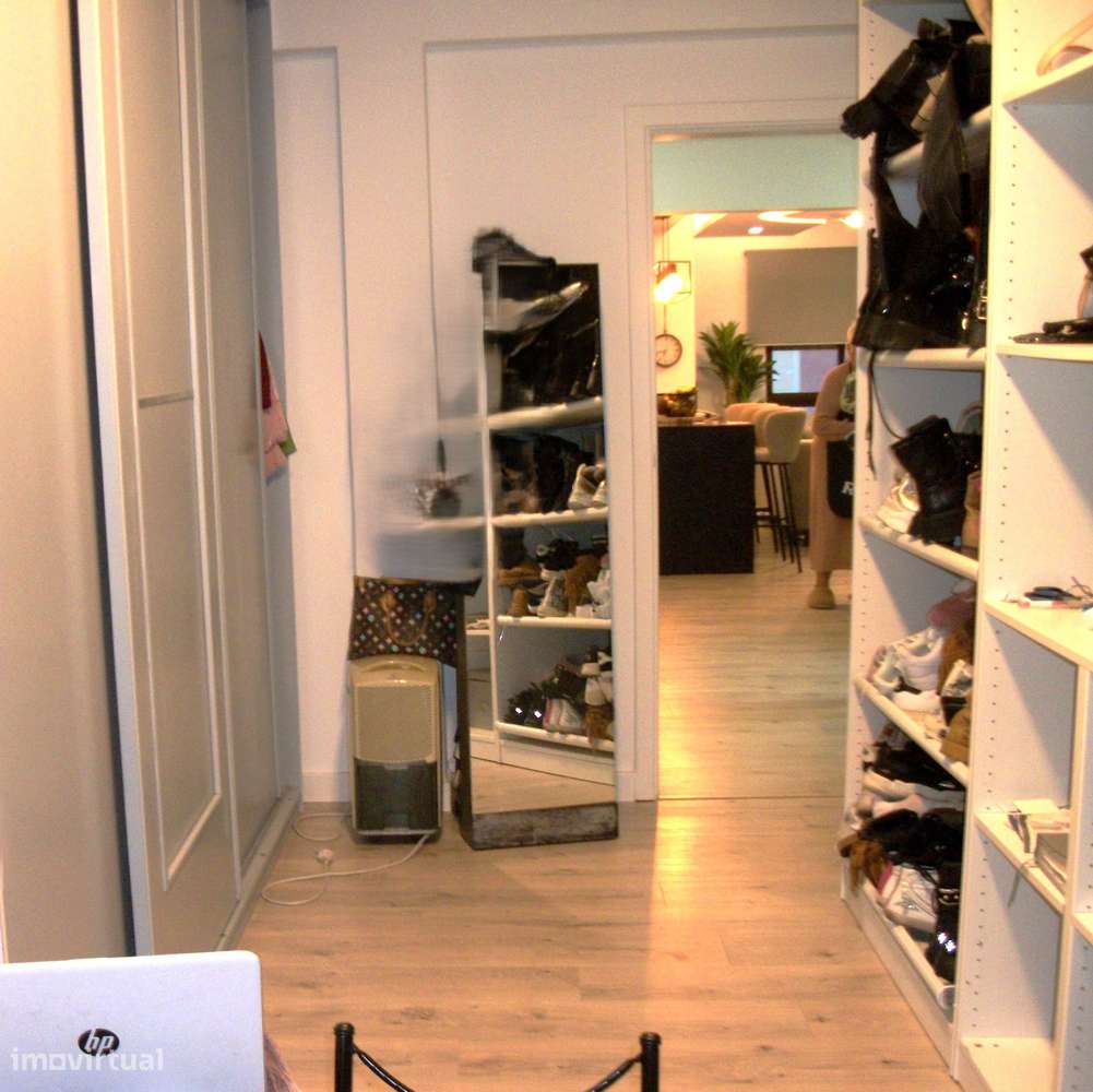 Apartamento T2 Renovado em Mem Martins-10