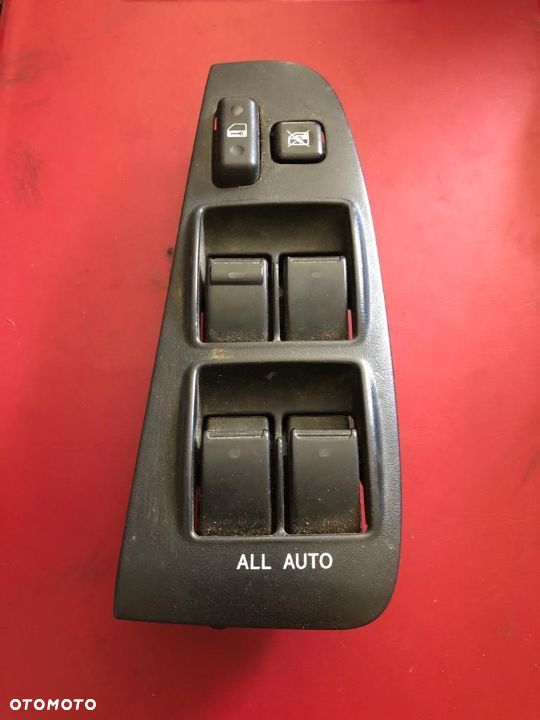 Przełącznik panel szyb Toyota Avensis T25 84802-05210 - 1
