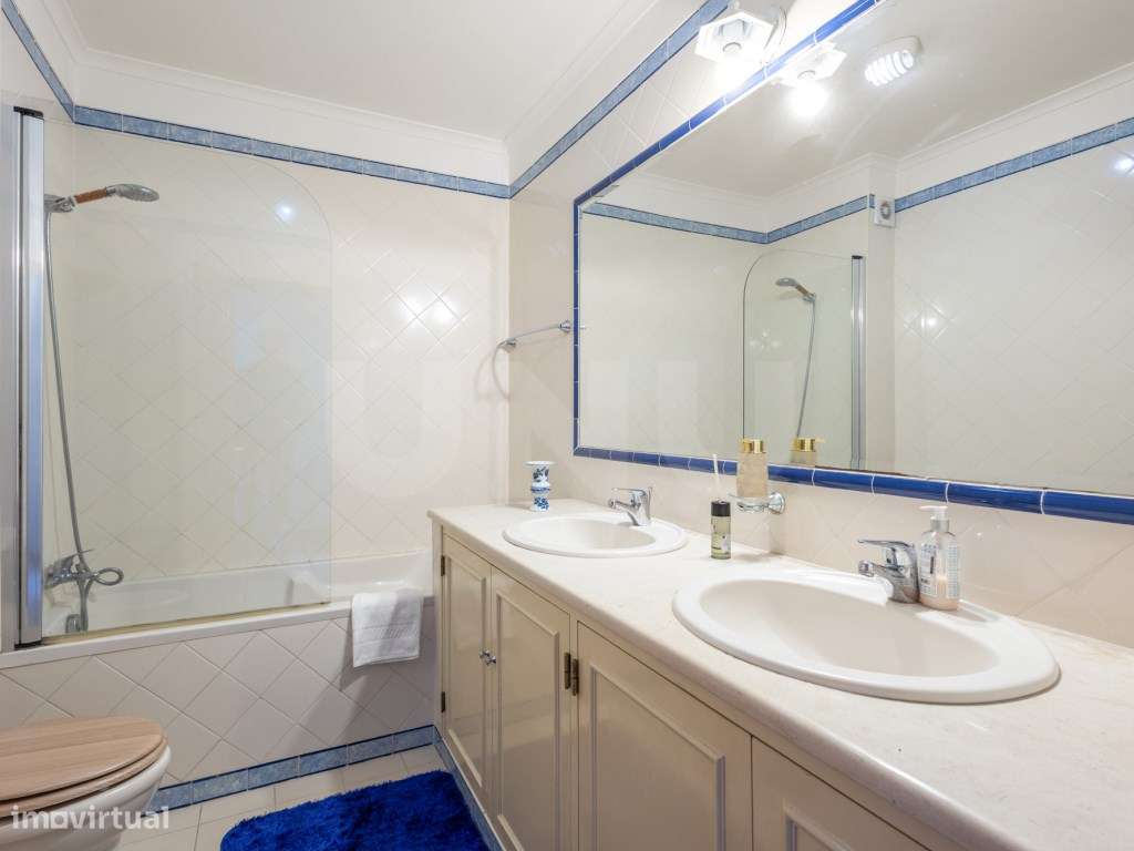 Moradia T2 com piscina e vista mar para venda em Santa Cruz.-17