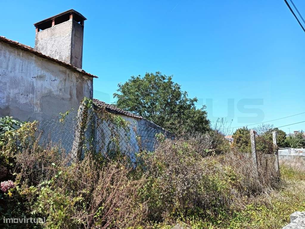 Terreno com moradia devoluta - Aradas - Bonsucesso - Grande imagem: 2/18