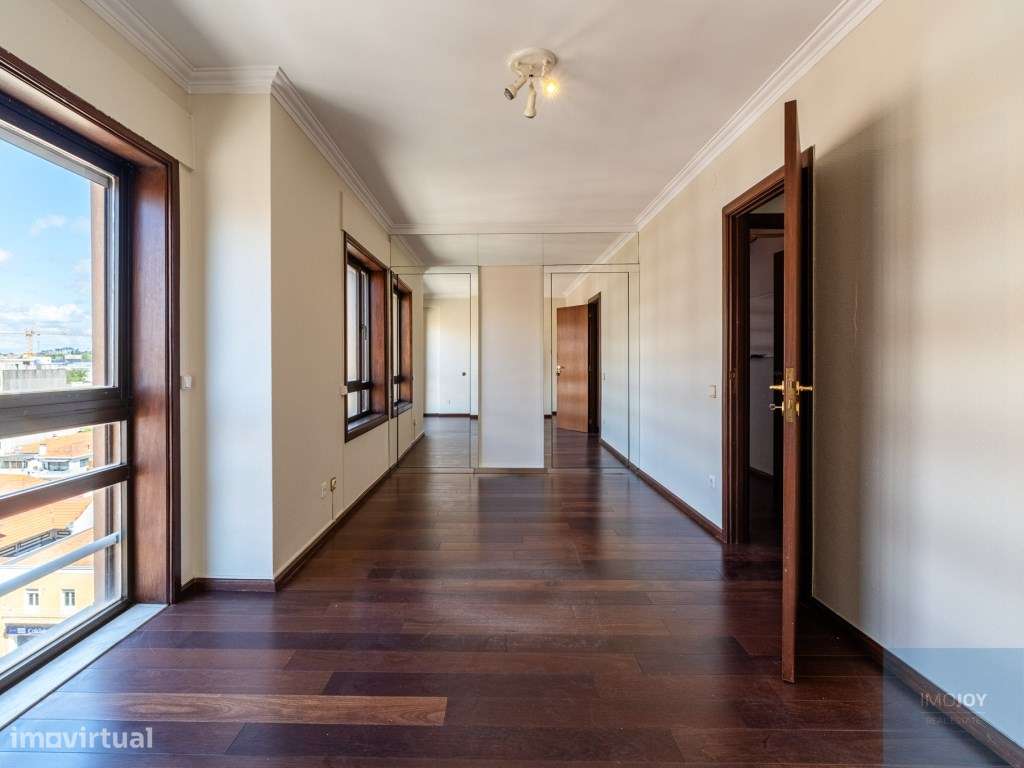 Apartamento T5 Duplex em Matosinhos-23