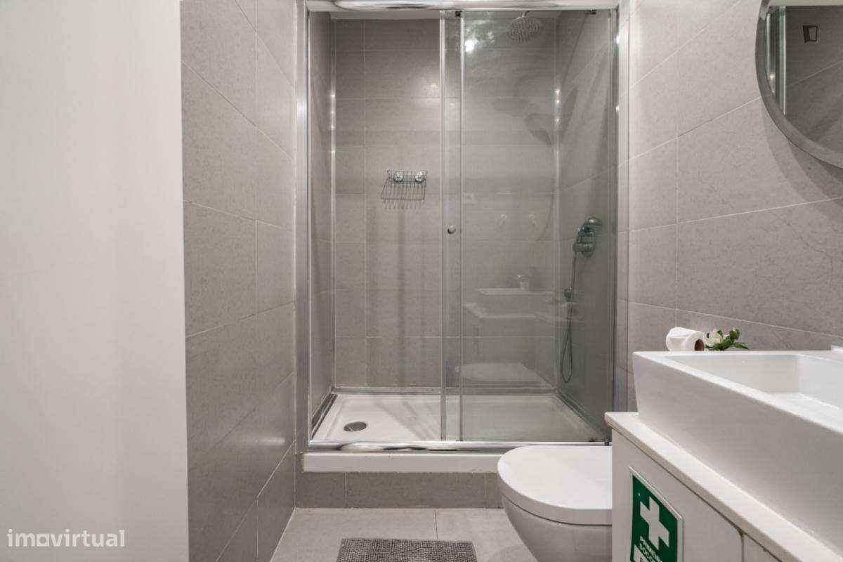 Quarto - localizado em Campolide Lisbon - Grande imagem: 5/22