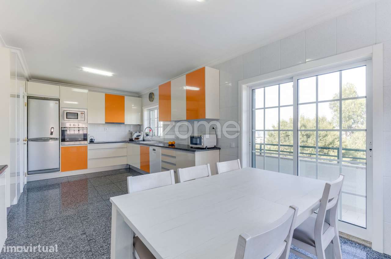 Andar-Moradia T3+1 com Suite, Closet - Externato Paulo VI - São Cos... - Grande imagem: 2/25