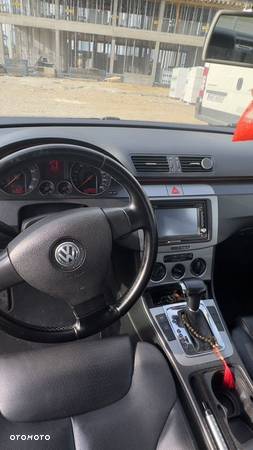 Volkswagen Passat - 9