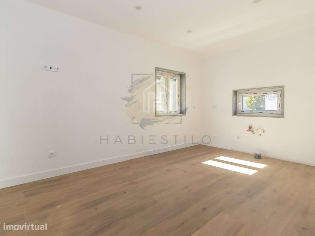 Moradias novas situadas na zona histórica de Azeitão-24