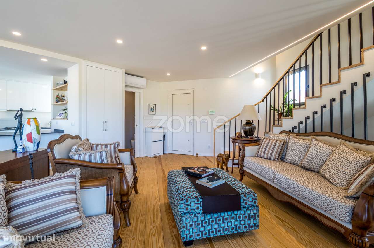 Moradia T4 com Piscina e Jardim no Zambujeiro – Alcabideche - Grande imagem: 4/40