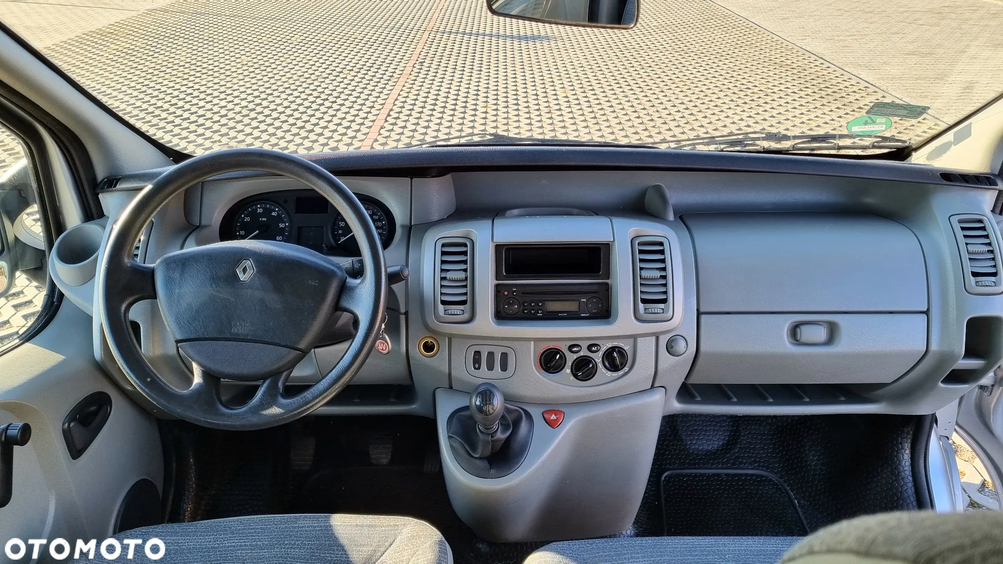 Renault Trafic - 21