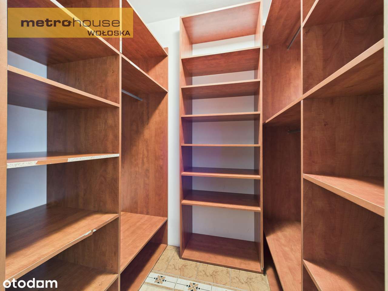 4 pokoje z balkonem, miejscem parkingowym i komórką lokatorską-17