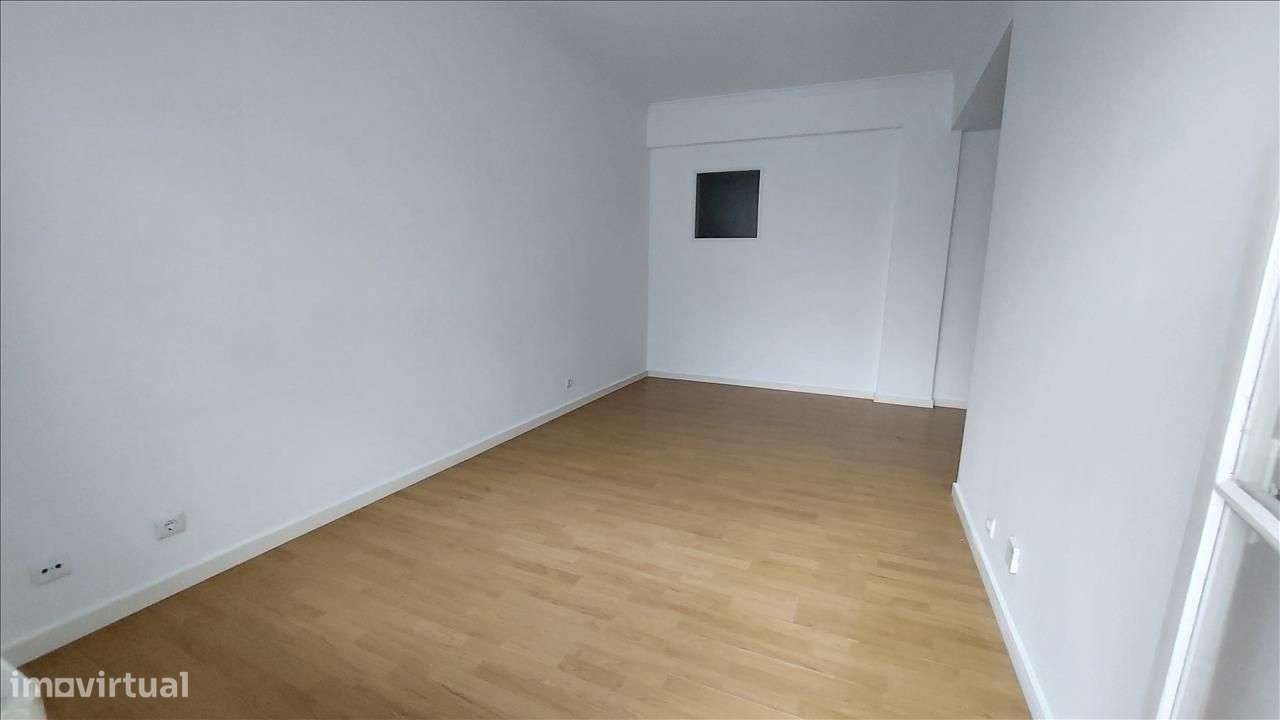 Apartamento T2 em Rio de Mouro - Grande imagem: 4/18